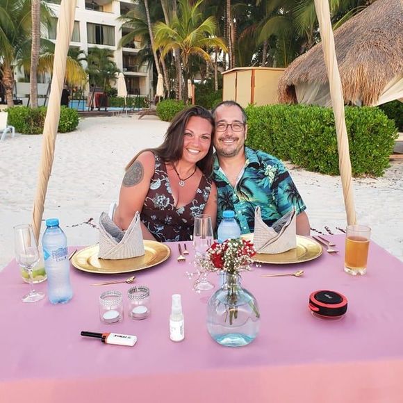 Meet your Posher, Amber - Picture 1 of 1